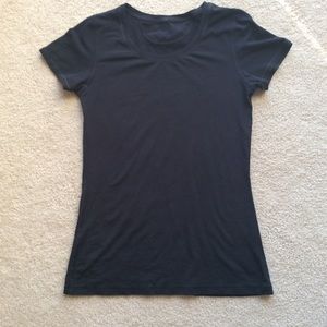Lululemon Tshirt